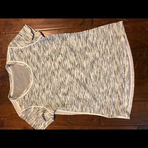 Lululemon Beat The Heat Short Sleeve Size 6